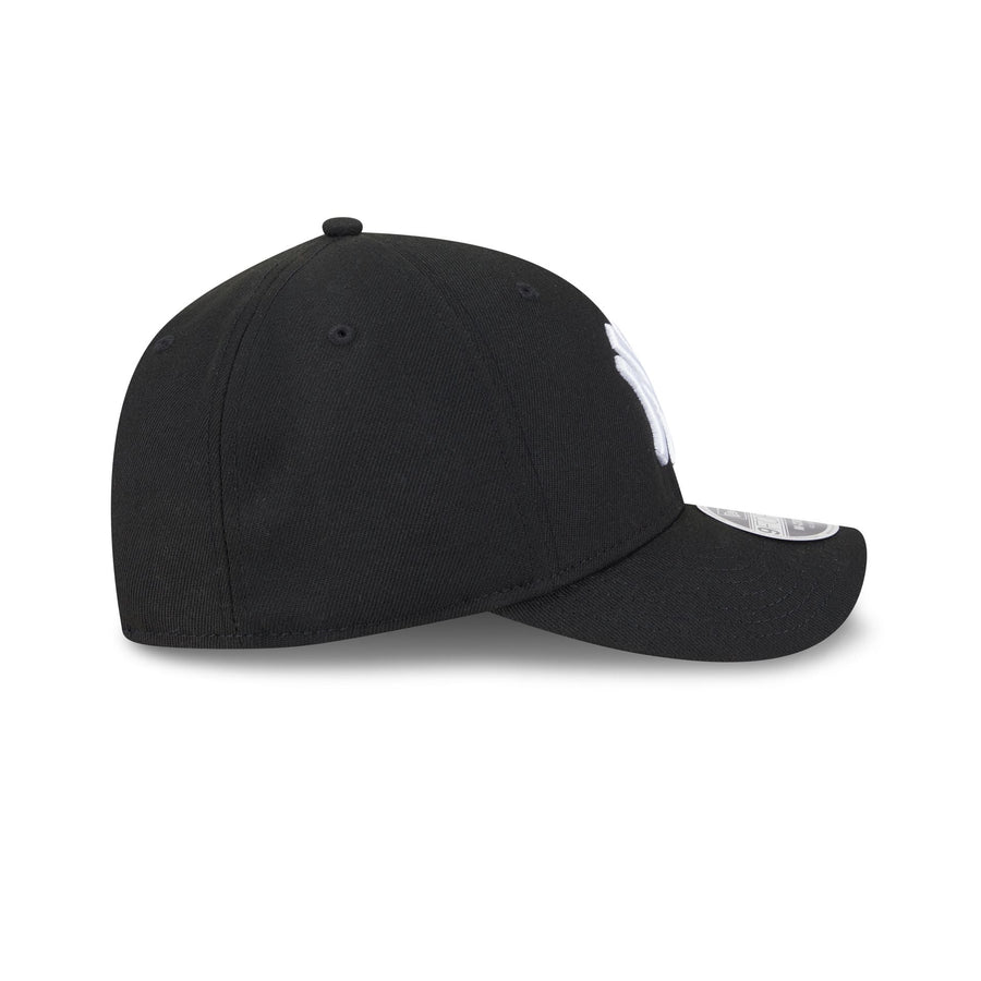 New Era New York Yankees Black Authentic Collection 9FORTY M-Crown Snapback Hat