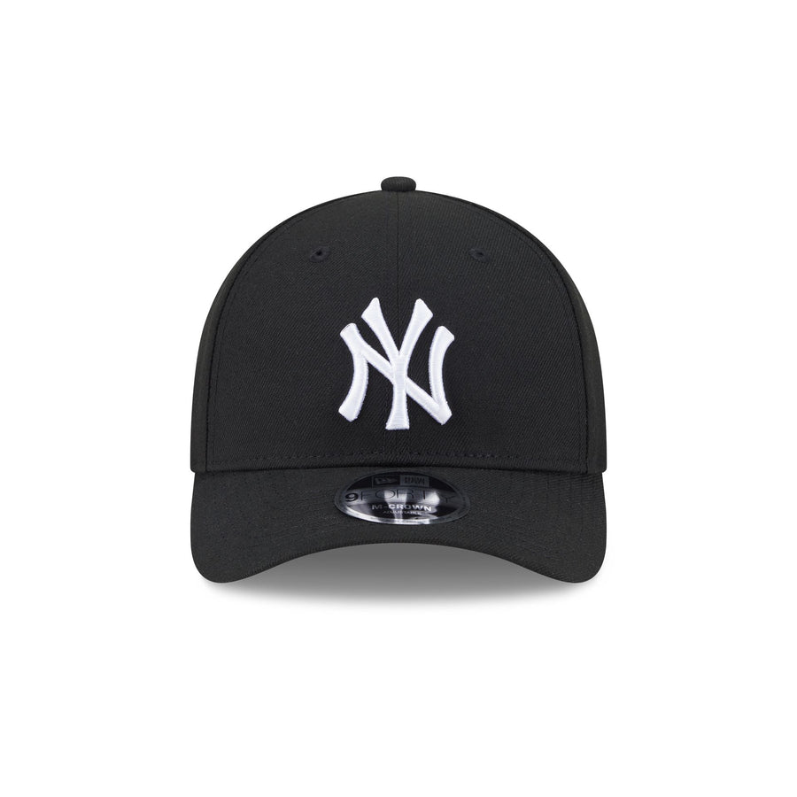 New Era New York Yankees Black Authentic Collection 9FORTY M-Crown Snapback Hat