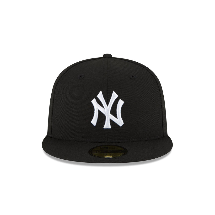 New Era New York Yankees Black and White Basic 59FIFTY Fitted Hat
