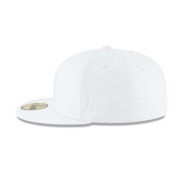 New Era New York Yankees Whiteout Basic 59FIFTY Fitted Hat
