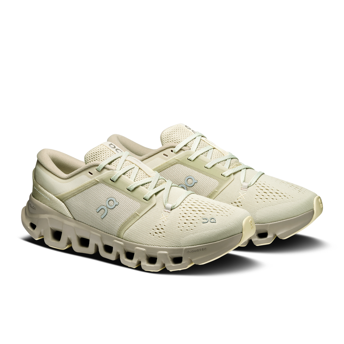 On Cloud X 5 Chalk / Brume Women