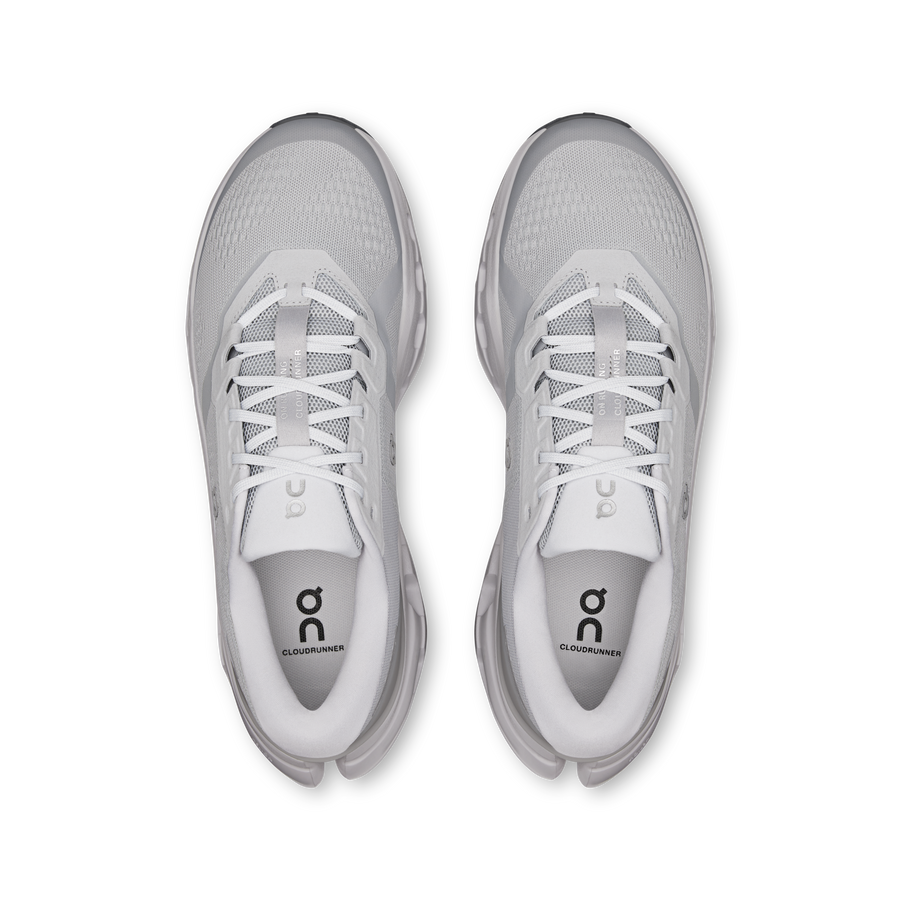 On Cloudrunner 3 Glacier / Alloy