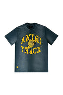 Camiseta One Kickz Amiri Track negra con efecto lavado y logotipo gráfico amarillo en el pecho
