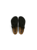 Zuecos Birkenstock Boston de cuero velour negro con plantilla de corcho, vistos desde arriba en One Kickz