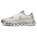 Zapatillas One Kickz On Running Cloudtilt en color blanco con suela técnica perforada y diseño ergonómico