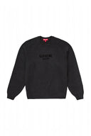 Suéter negro de punto con logo Supreme flocado en el pecho, de la marca One Kickz