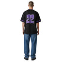 Vista trasera de One Kickz Supreme Mitchell & Ness camiseta de fútbol negra con el número 22 en morado y blanco
